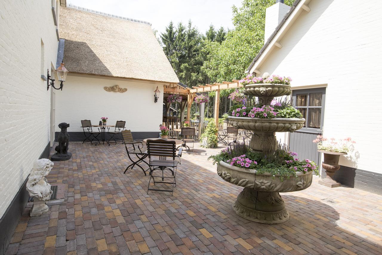 Bed and Breakfast De Vrolijcke Bosmuis Bergeijk Exterior foto